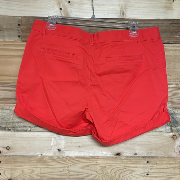 Banana Republic size 6 Vibrant Orangish Red 5”Cuffed Chino Mid-rise Shorts - Picture 11 of 12